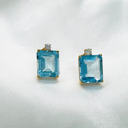 Pendientes de oro amarillo de 18 k, TOPACIO central Octogonal y Brillantes a los lados.