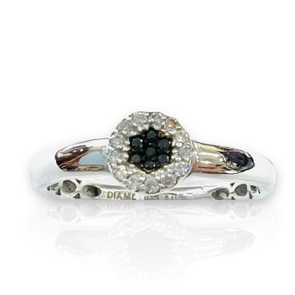 ANILLO BRILLANTES Negros y Blancos en Oro Blanco de 18 kilates