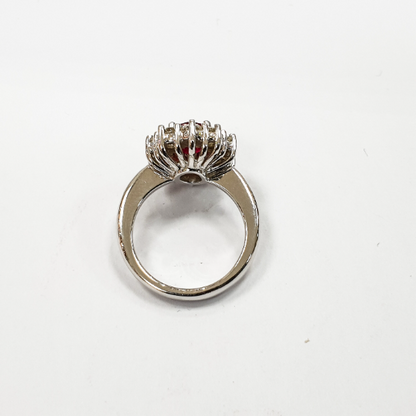 ANILLO de RUBÍ y DIAMANTES en Oro Blanco 18 kilates