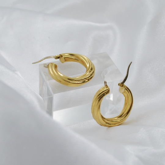 ARGOLLAS Trenzadas en Oro Amarillo de 18 Kilates, Argolla Oro, Aretes Oro, Pendientes 18k, Aros Circulares, 4.5 gramos