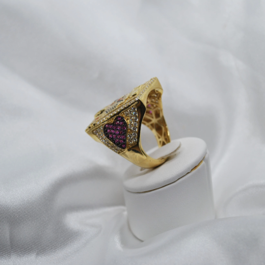 ANILLO Dama de Corazones de Oro Amarillo de 18 kilates y Cironitas