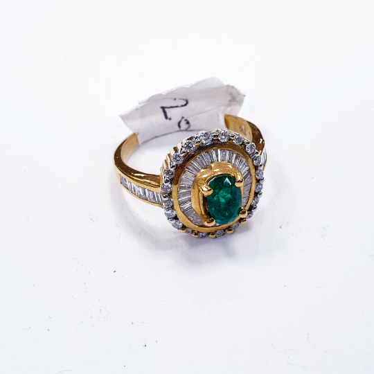 ANILLO De ESMERALDA Vintage y DIAMANTES en oro de 18 Kilates