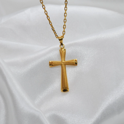 COLGANTE CRUZ de Jesús Oro Amarillo 18 kilates, Colgante Crucifijo Oro Amarillo, Cristo Oro Amarillo 18k, Colgante religioso