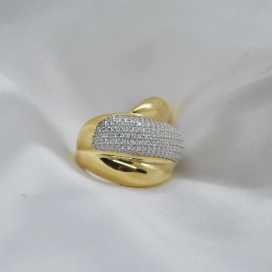 ANILLO Oro Amarillo de 18 Kilates y Circonita, ajustable a la medida que desee, Anillos de 18 kilates , 7.45 gramos, Anillo de Oro y piedras