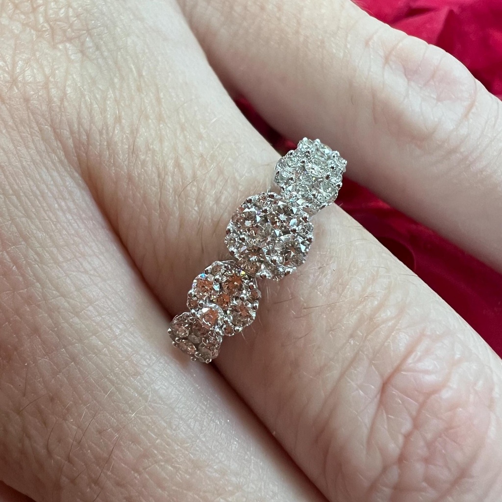 ANILLO Combinación de Brillantes 5 círculos en Oro Blanco de 18 k