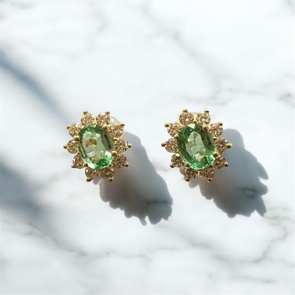 PENDIENTES de DIAMANTES y ESMERALDAS de Oro Amarillo de 18 kilates