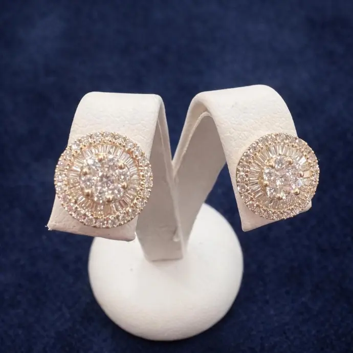 Pendientes Redondos de BRILLANTES montados en Oro Amarillo de 18 Kilates