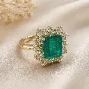 ANILLO ORO Amarillo de 18 Kilates Esmeralda Colombiana y Brillantes