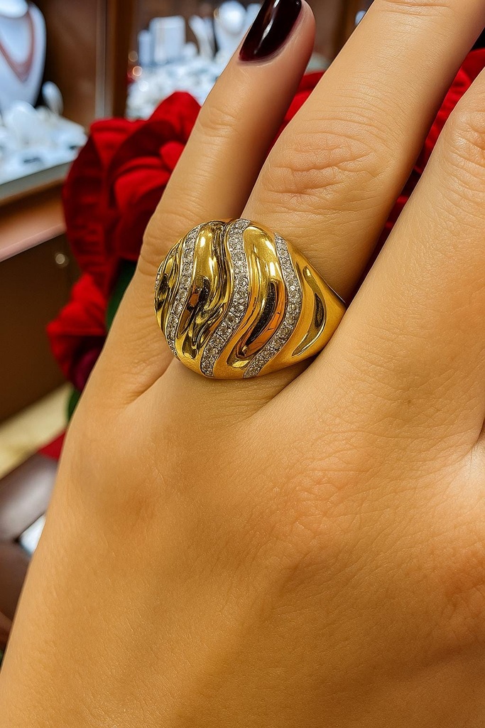 ANILLO Oro Amarillo de 18 Kilates y Circonita, ajustable a la medida que desee, Anillos de 18 kilates , 8.16 gramos, Anillo de Oro y piedras