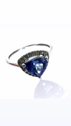 [An 110] ANILLO de BRILLANTES y TANZANITA de Oro Blanco de 18 kilates