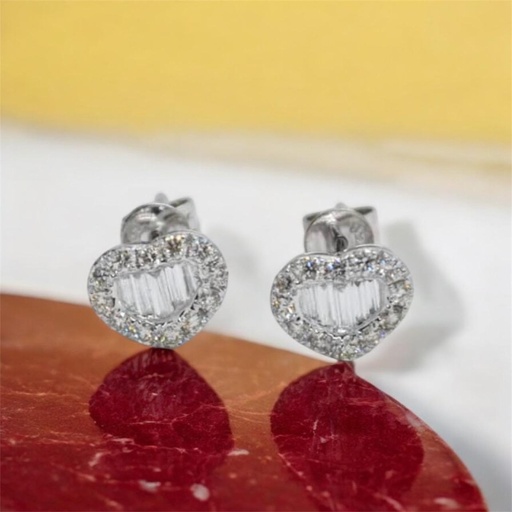 [P 1133] PENDIENTES de Brillantes y en Forma de corazón Oro Blanco de 18 kilates