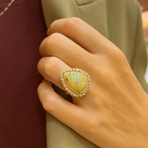 [P1096] ANILLO ÓPALO en forma Gota y brillantes, Anillo de Oro Amarillo 18 kl