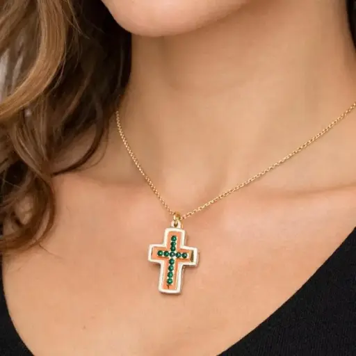 [Co 117] COLGANTE CRUZ Nácar, Oro Amarillo 18 kilates y esmeraldas