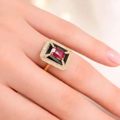 [P1053] ANILLO RUBÍ, Ágata y  Brillantes en Oro Amarillo  18k