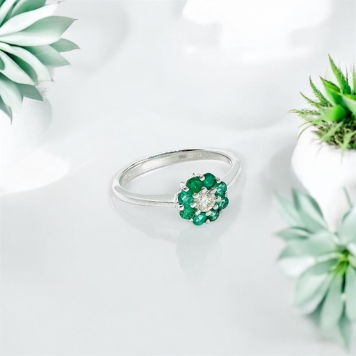 [An 217] ANILLO ORO Blanco de 18 Kilates con Brillantes y Esmeraldas